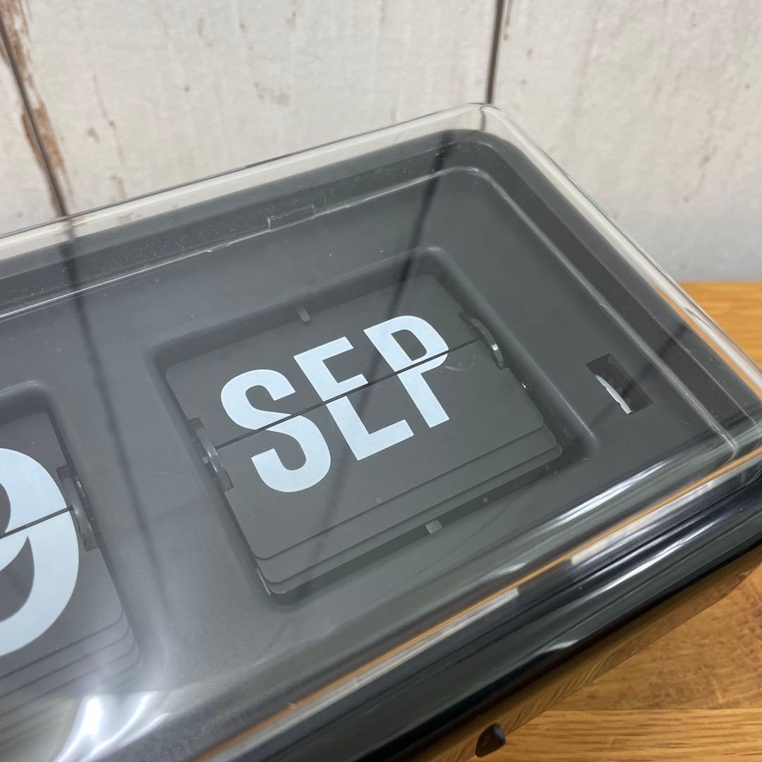 【美品】 TWEMCO カレンダー付き時計BQ-38