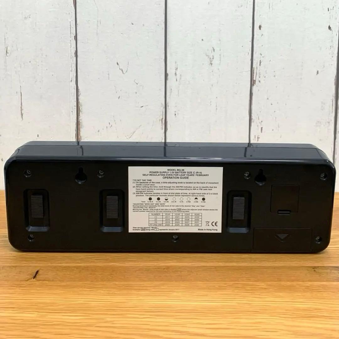 【美品】 TWEMCO カレンダー付き時計BQ-38