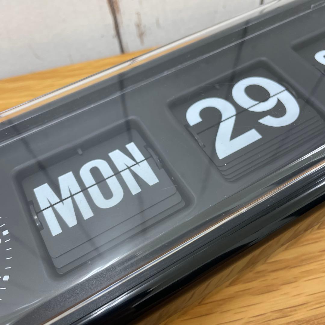 【美品】 TWEMCO カレンダー付き時計BQ-38