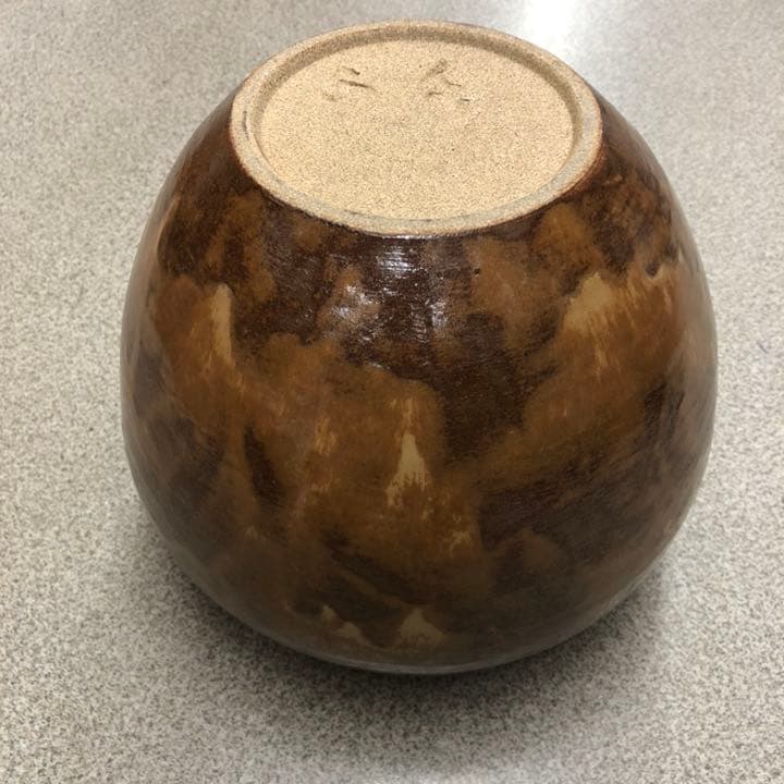 遺品整理◼️骨董収集家だった祖父のお宝の蔵に大切にしまってあった大きな壺、壷、花瓶