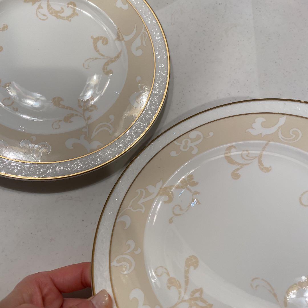 イボワール　ビレロイボッホ　プレート　サラダ　スープ　メイン　ディッシュ