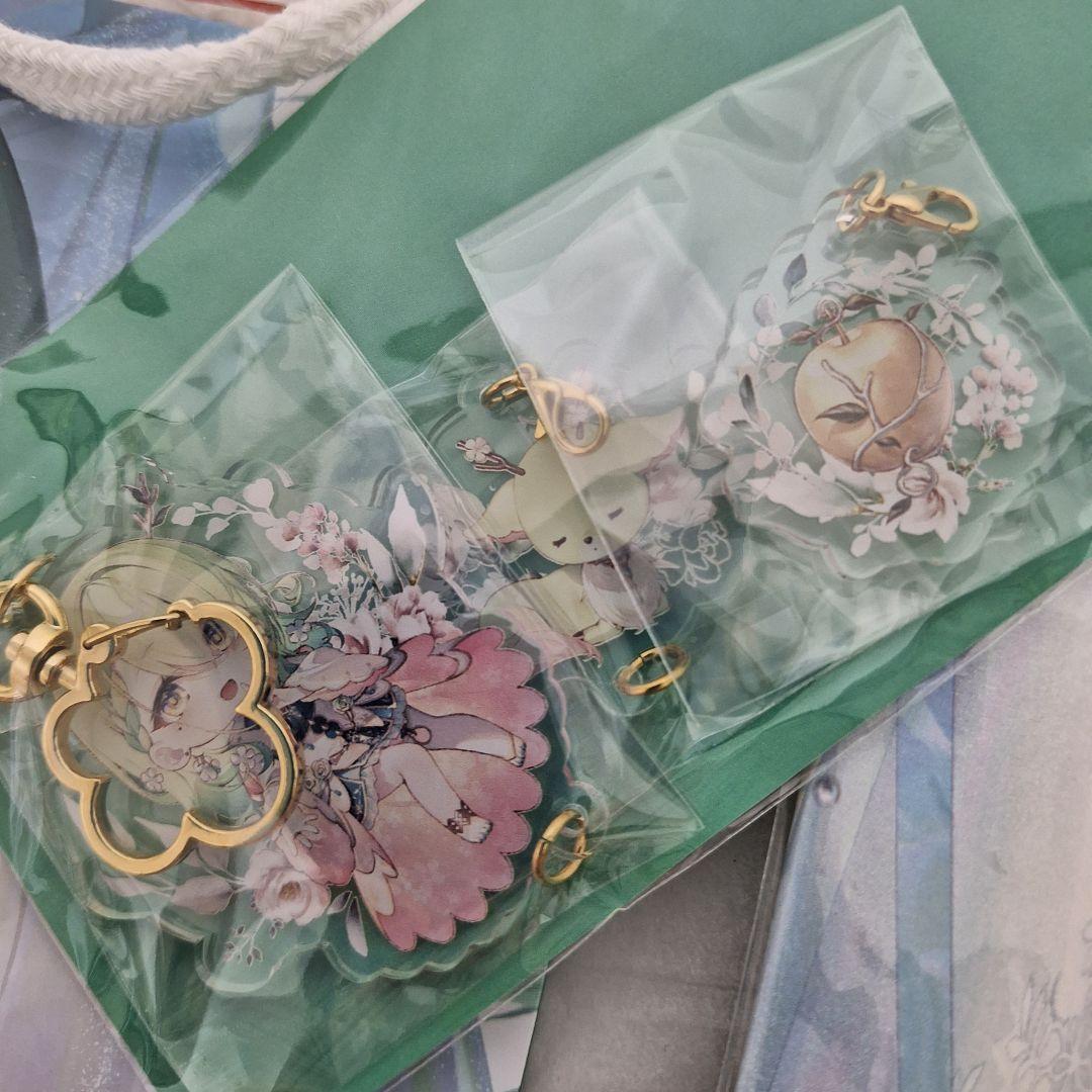 新品　セレス・ファウナ　遠坂あさぎ　時計　紙袋　イラスト本　キーホルダー　色紙