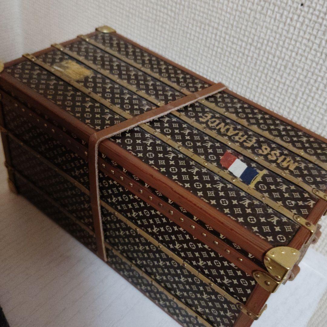 ルイヴィトン　置物