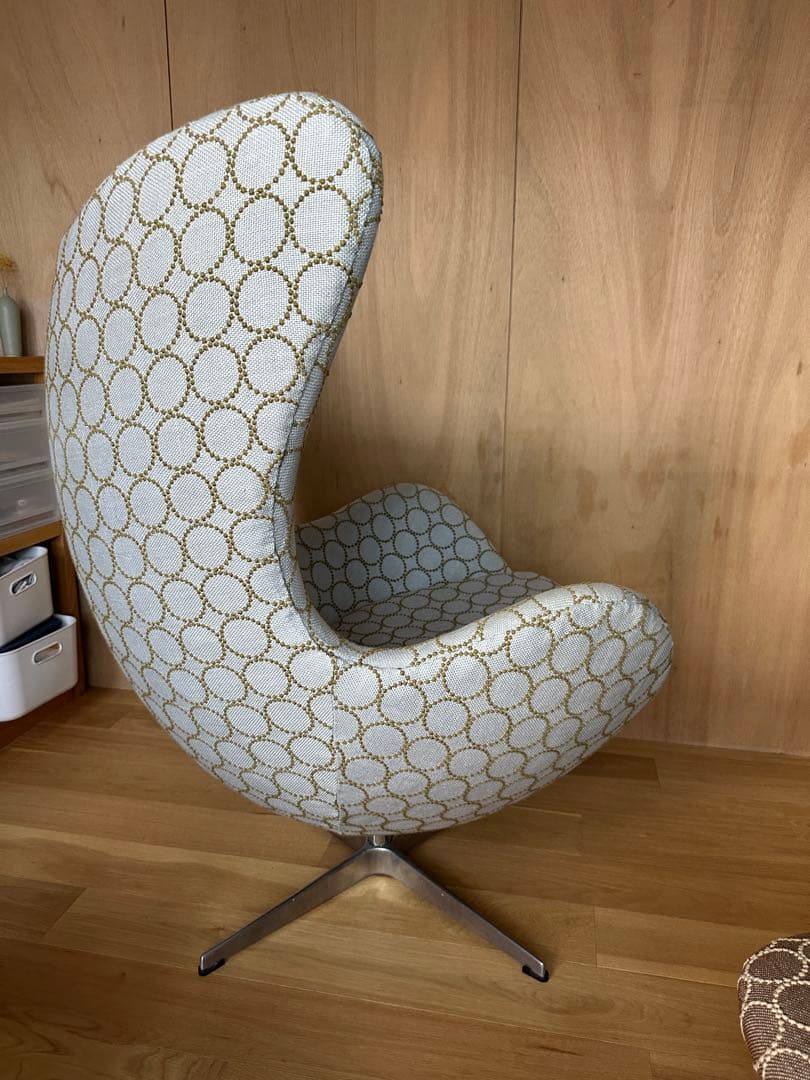 アルネ ヤコブセン エッグチェア リプロダクト　ミナペルホネン　生地