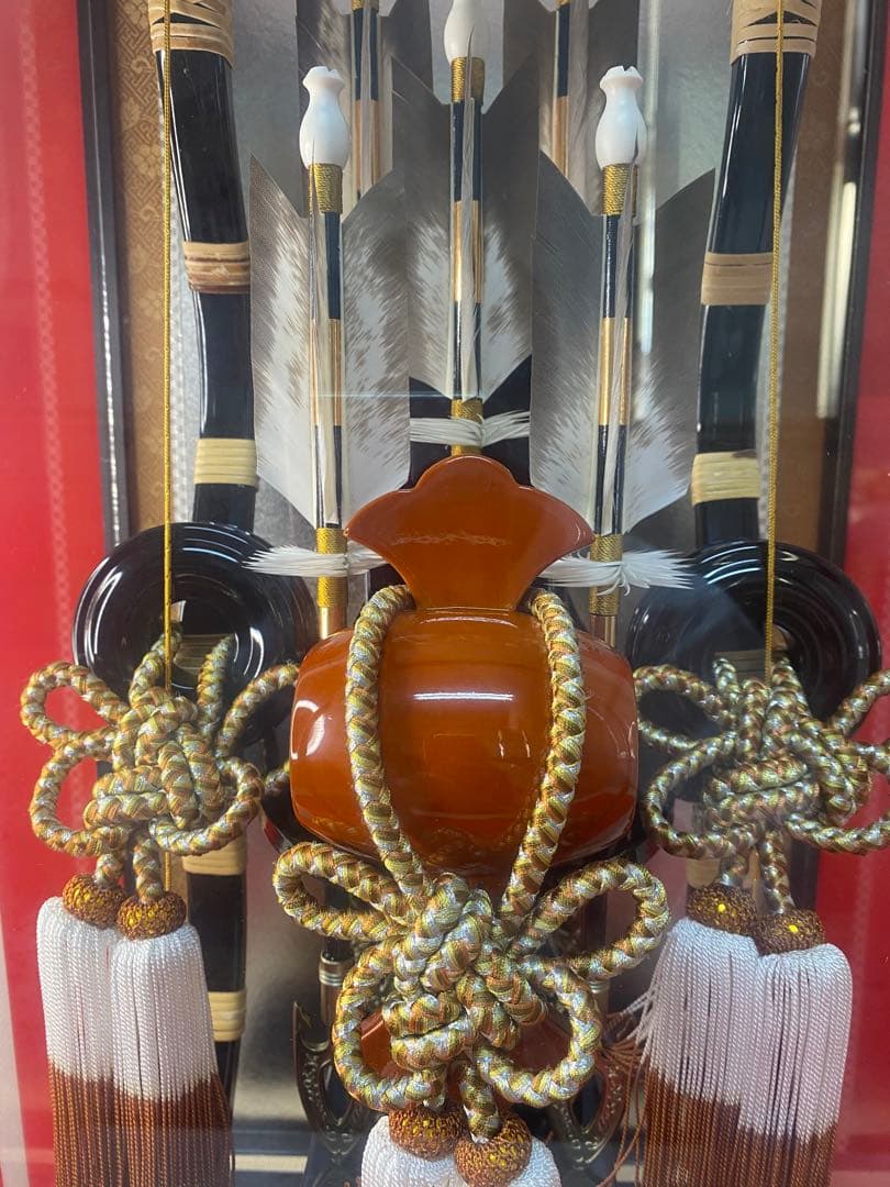 東京久月　家紋付き破魔弓ガラスケース１７号・間口約３１×奥行約２４×高さ約６２㎝