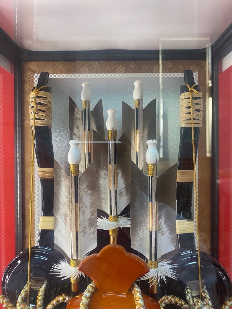 東京久月　家紋付き破魔弓ガラスケース１７号・間口約３１×奥行約２４×高さ約６２㎝