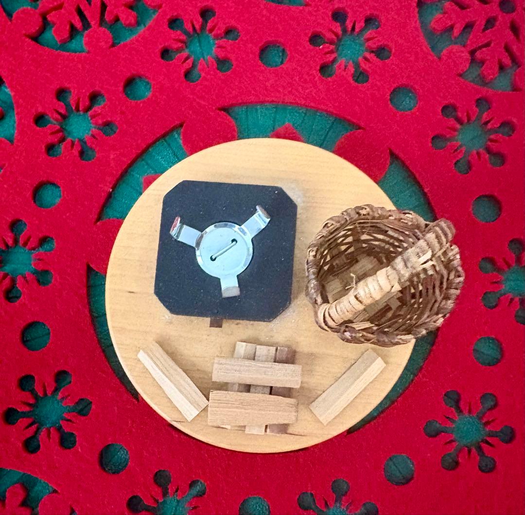 ドイツ製　木製煙出しストーブ型置物　クリスマス