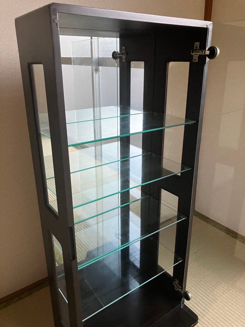 ガラスケース ディスプレイ