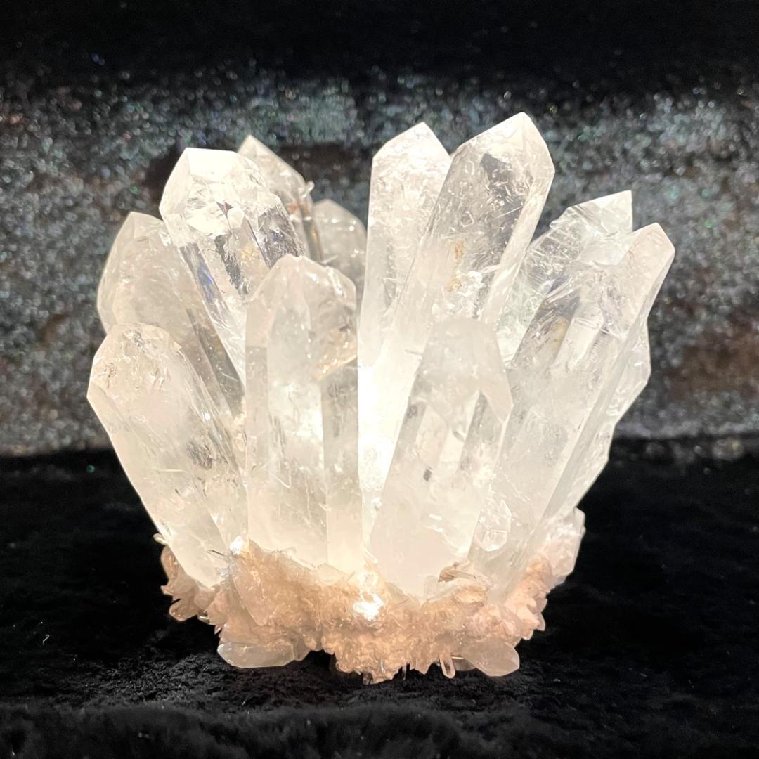 【大きめずっしり２９３g】天然石 虹 サシ クラスター 原石 菊水晶 クリスタル