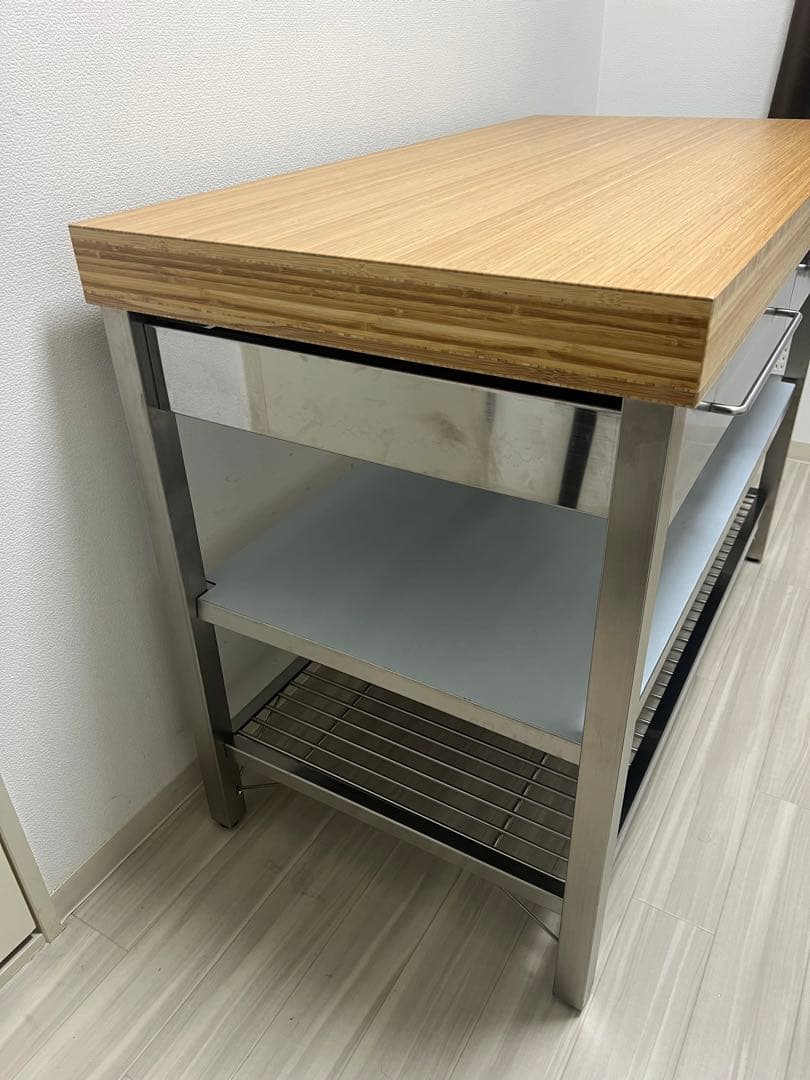 かずさん　IKEA リムフォルムサ作業台