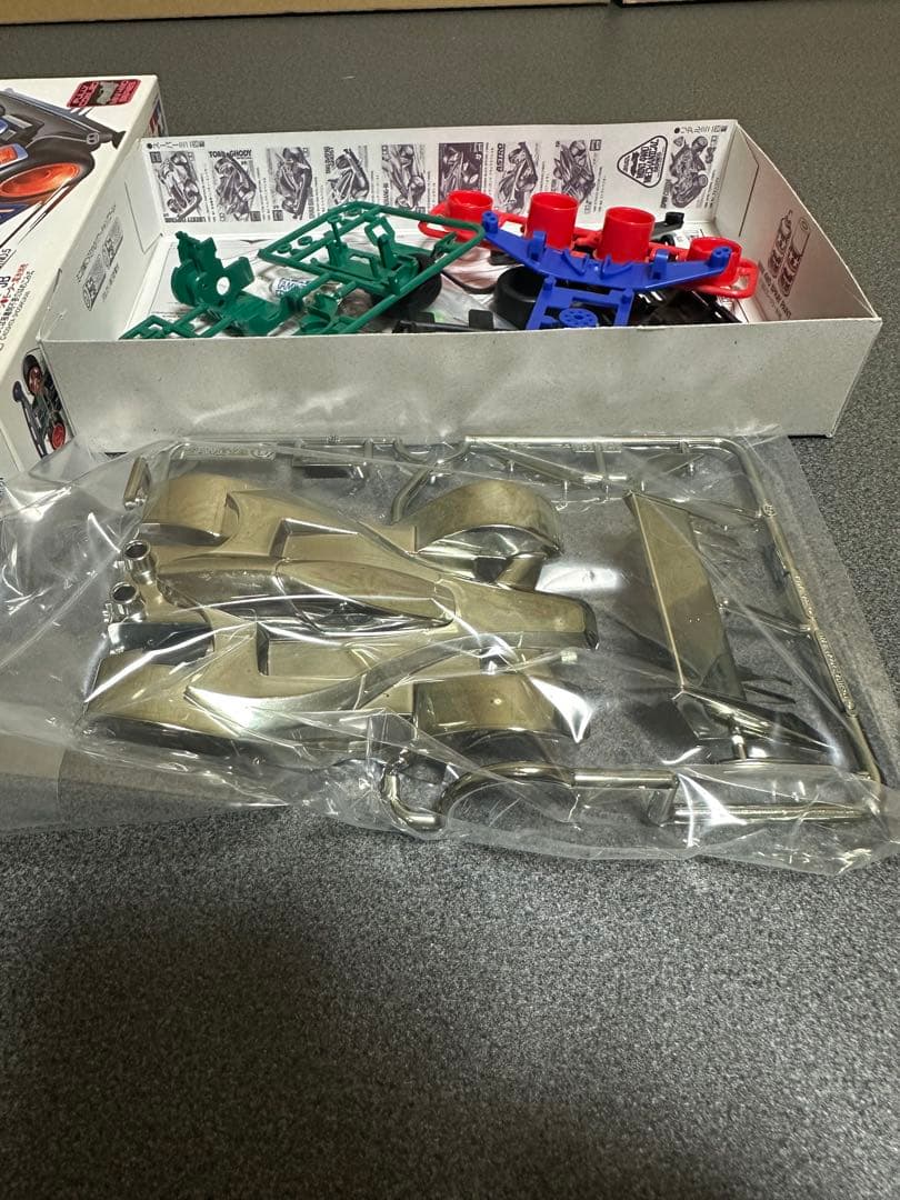 希少新品】タミヤ ミニ四駆 プロトセイバー JB メッキボディ付属