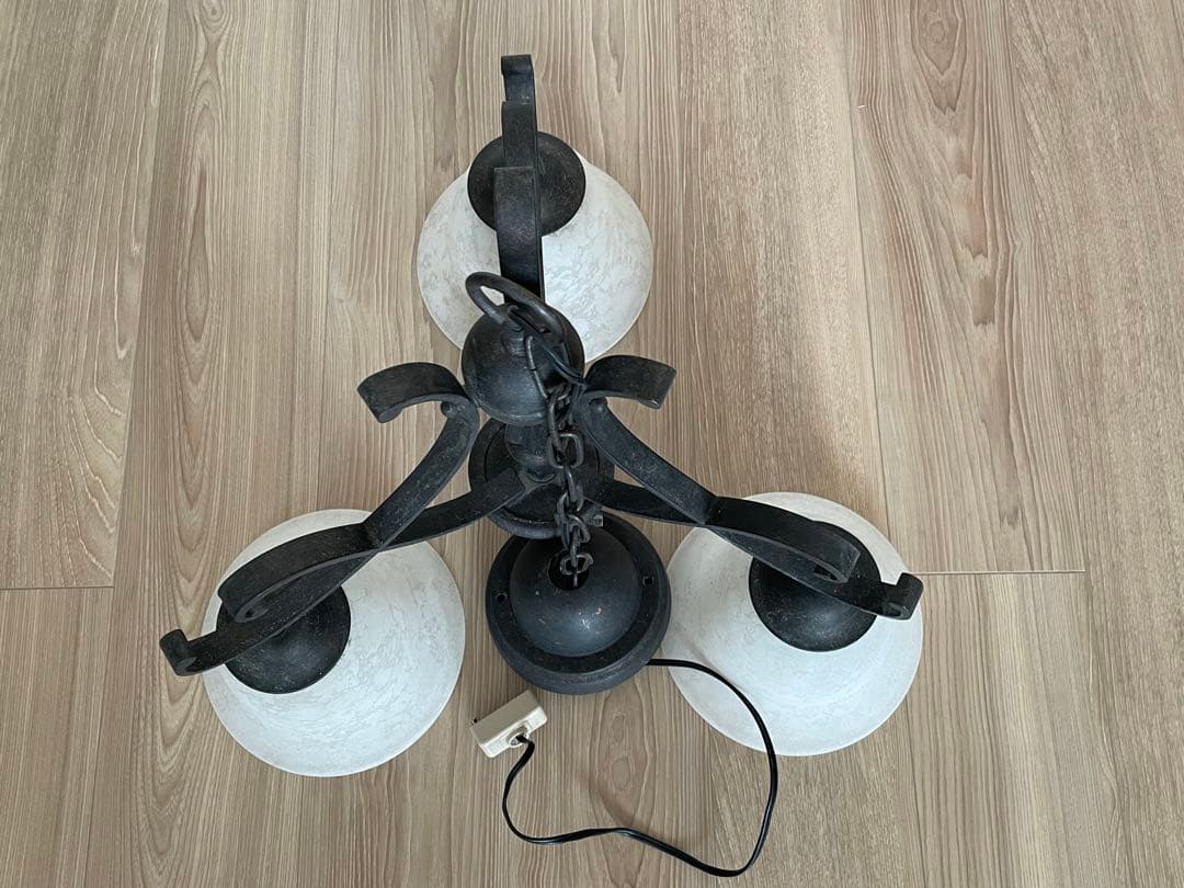 KOIZUMI クラシックスタイル 3灯シャンデリア