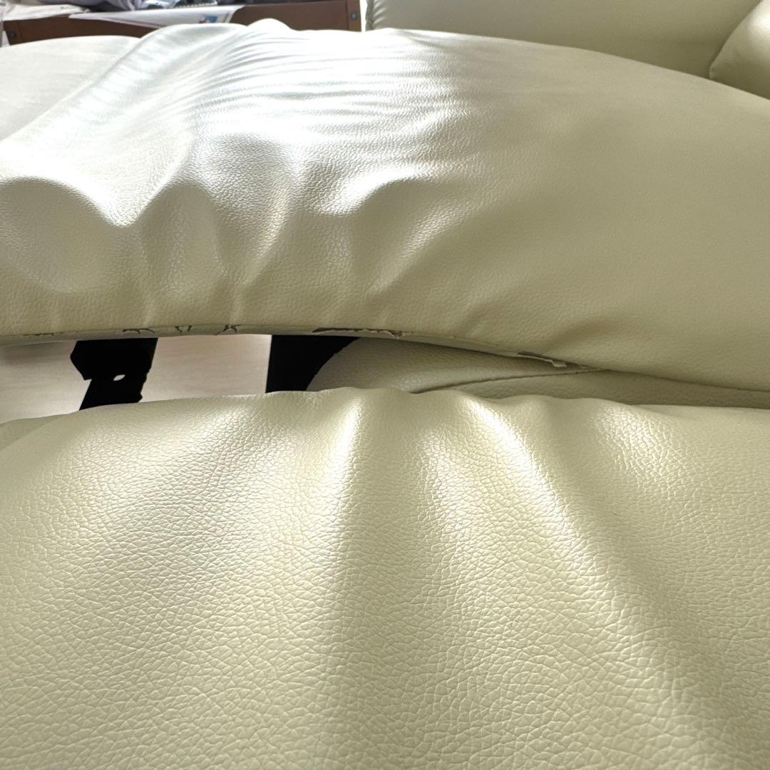 ニトリ　リクライニングソファー　アイボリー