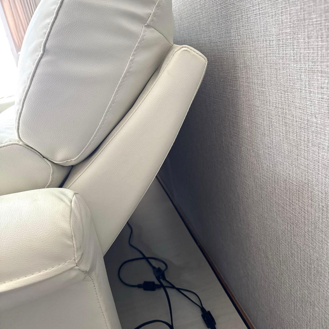 ニトリ　リクライニングソファー　アイボリー