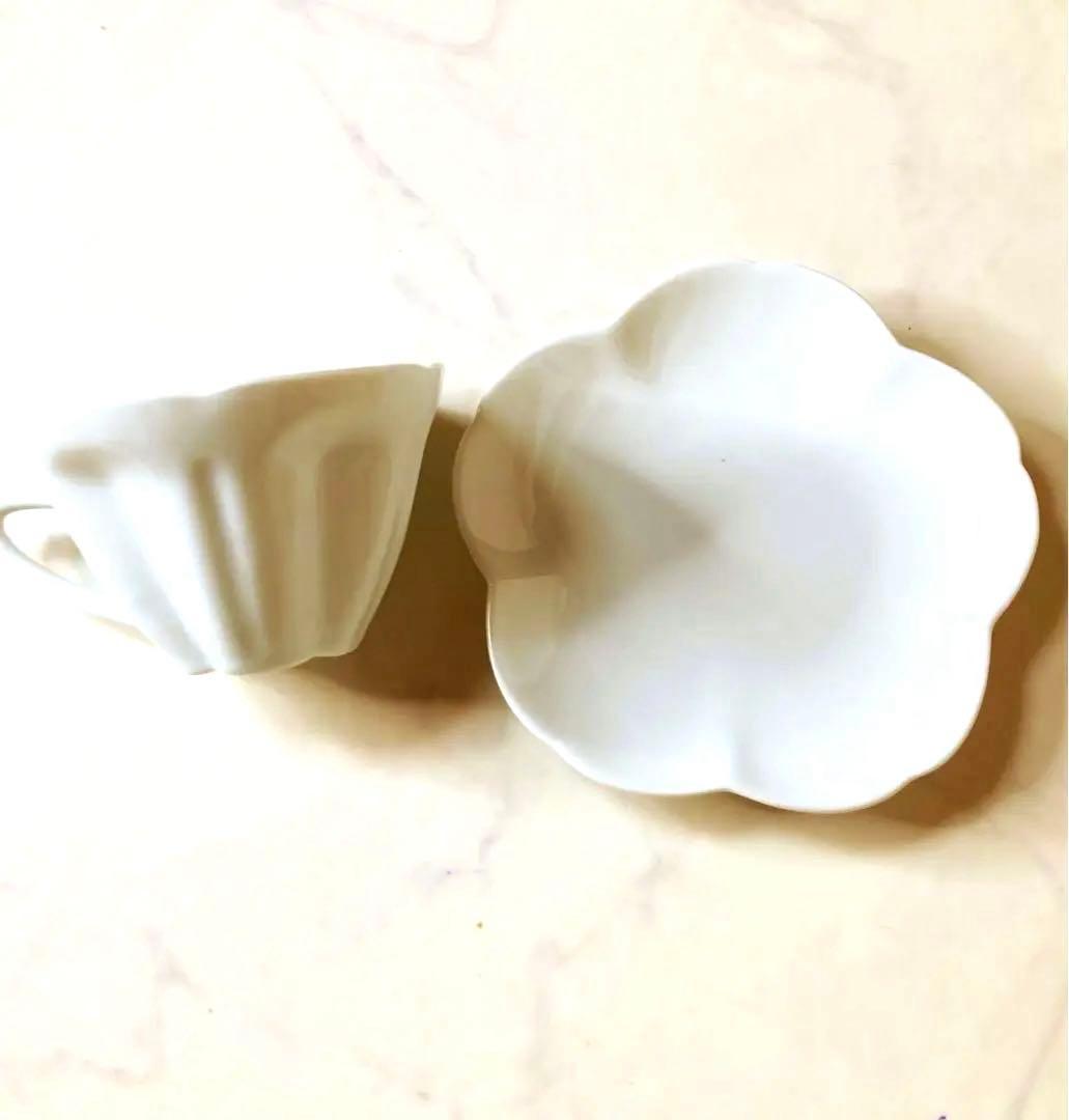 ポーセラーツ 白磁 桜の形のカップ&ソーサー 値引き バラ売り 不可