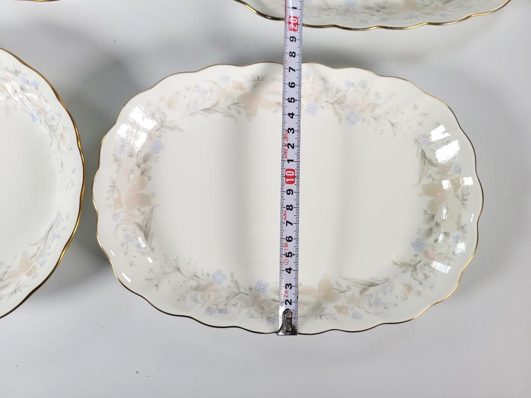 NARUMI ボーンチャイナ 小皿6点 大皿2点 希少 花柄 金縁 - メルカリ
