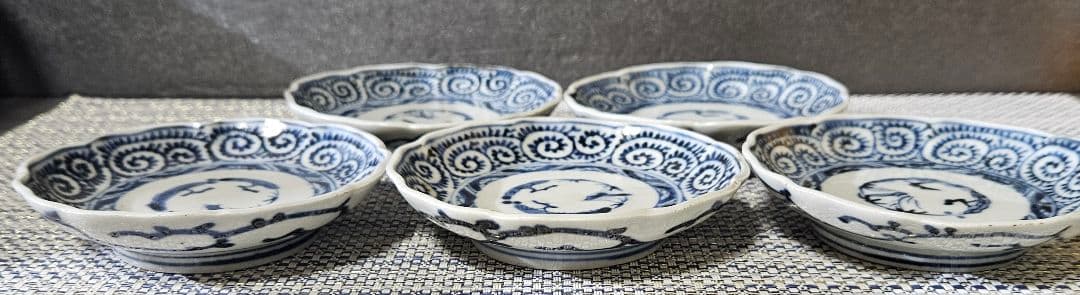 江戸時代後期　古伊万里　染付　たこ唐草 文様　輪花縁　小皿　5客　径10.1cm
