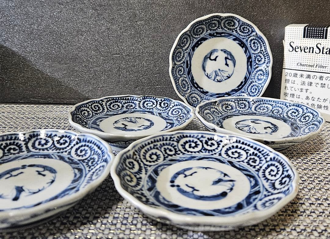 江戸時代後期　古伊万里　染付　たこ唐草 文様　輪花縁　小皿　5客　径10.1cm