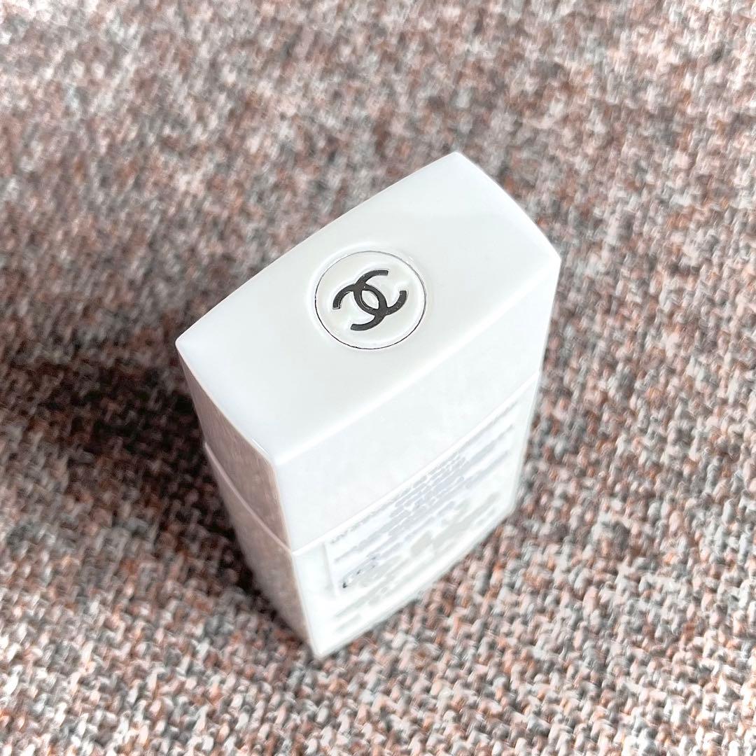 新品✨未使用２本セット【CHANEL】日やけ止め乳液シャネルUVエサンシエル50