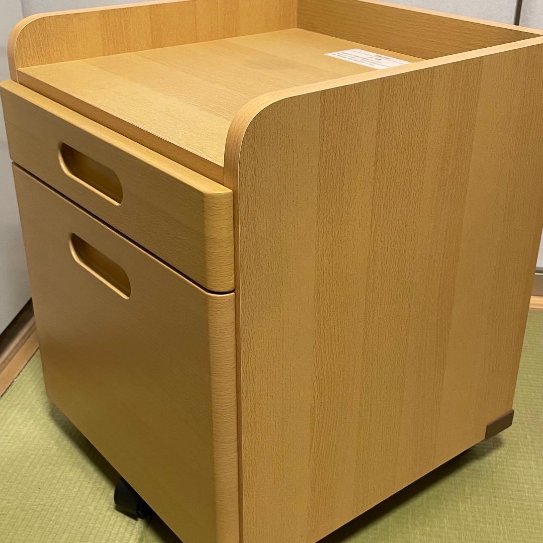 ニトリ 学習机　キャビネット付き　ライト付き　椅子付き