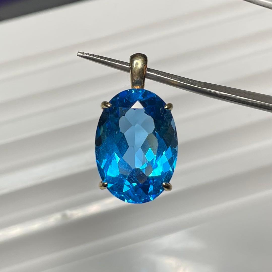 リ*ィ様 【高品質】スイスブルートパーズ　ペンダントトップ推定16ct