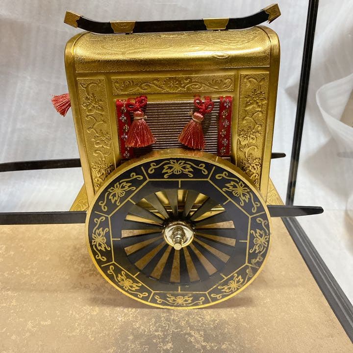 アンティーク・レトロ 藤野由松斉作「平安御所車」ゴールド 置物