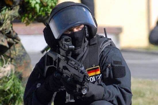 ドイツ 連邦警察 GSG9 装備 AM-95 ヘルメット 虹6 RS6 未使用品