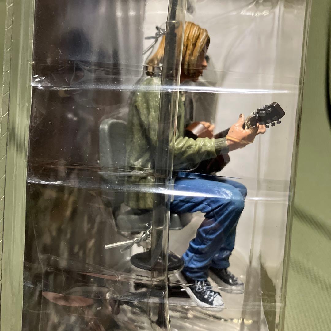 レア】 カートコバーン フィギュア (未開封) - メルカリ