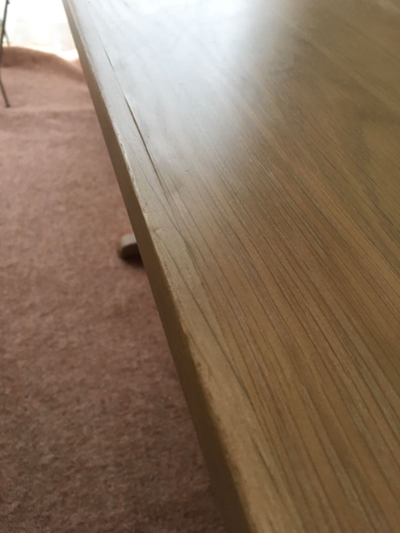 昇降式テーブル