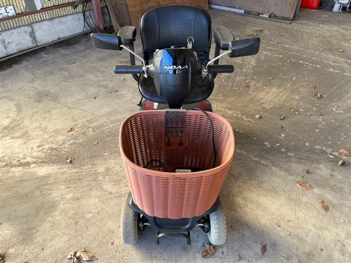 NOAA mobile‪α‬ WT-T4G セニアカー 引取り限定