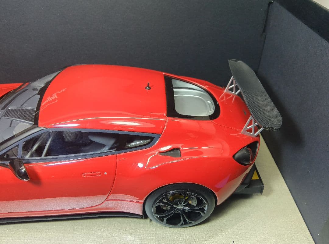 1/18 アストンマーチン V12 zagato テクノモデル 窓浮きあり - メルカリ