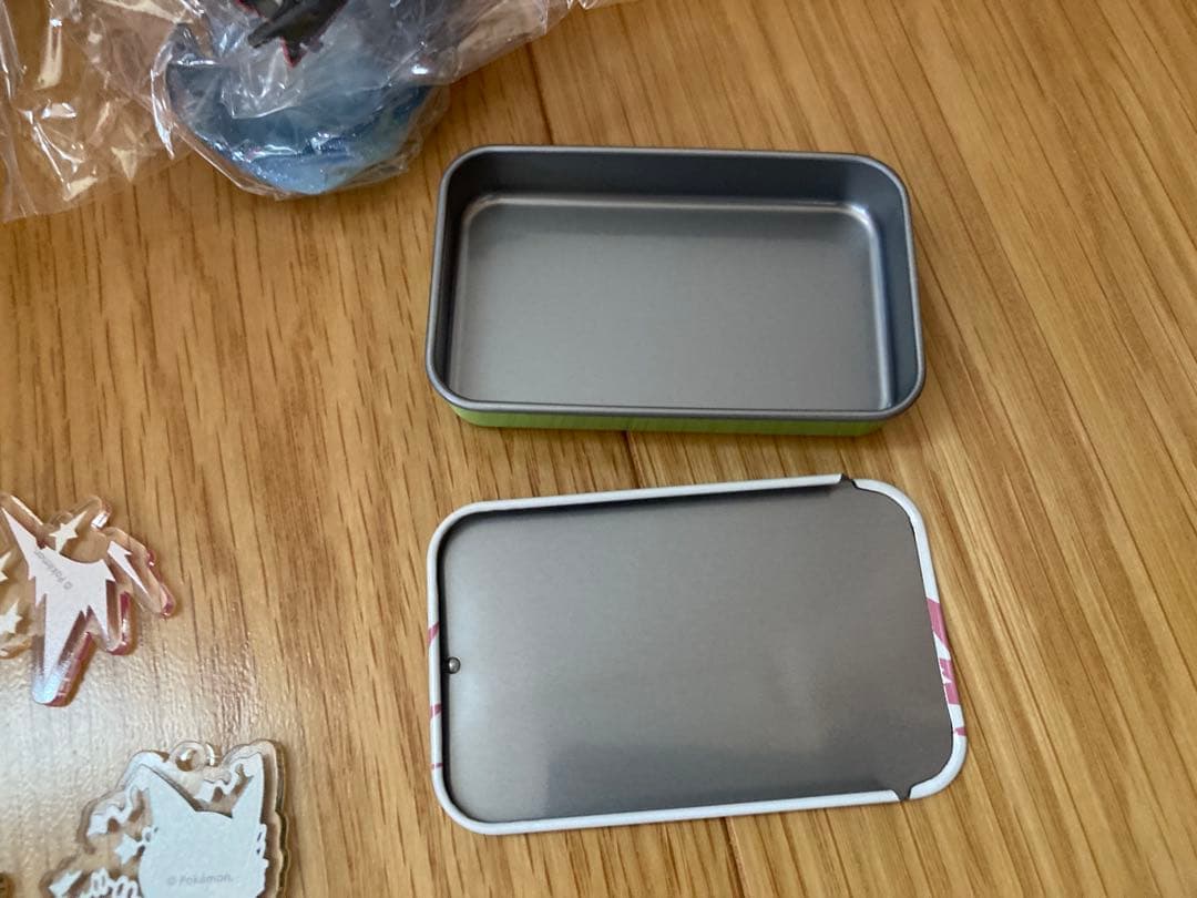 ポケモン　レックウザ　メガレックウザ　フィギュア　プチ缶　キーホルダー