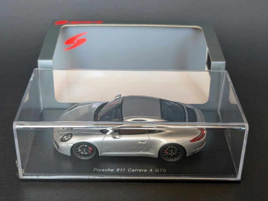 スパーク 1/43 Porsche 911 カレラ4 GTS 2018 シルバー - メルカリ