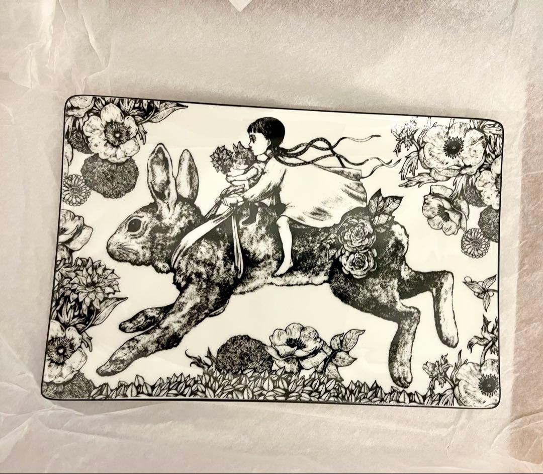 【未使用】ヒグチユウコ　ボリス雑貨店　No,28 25cm長角皿 うさぎにのって
