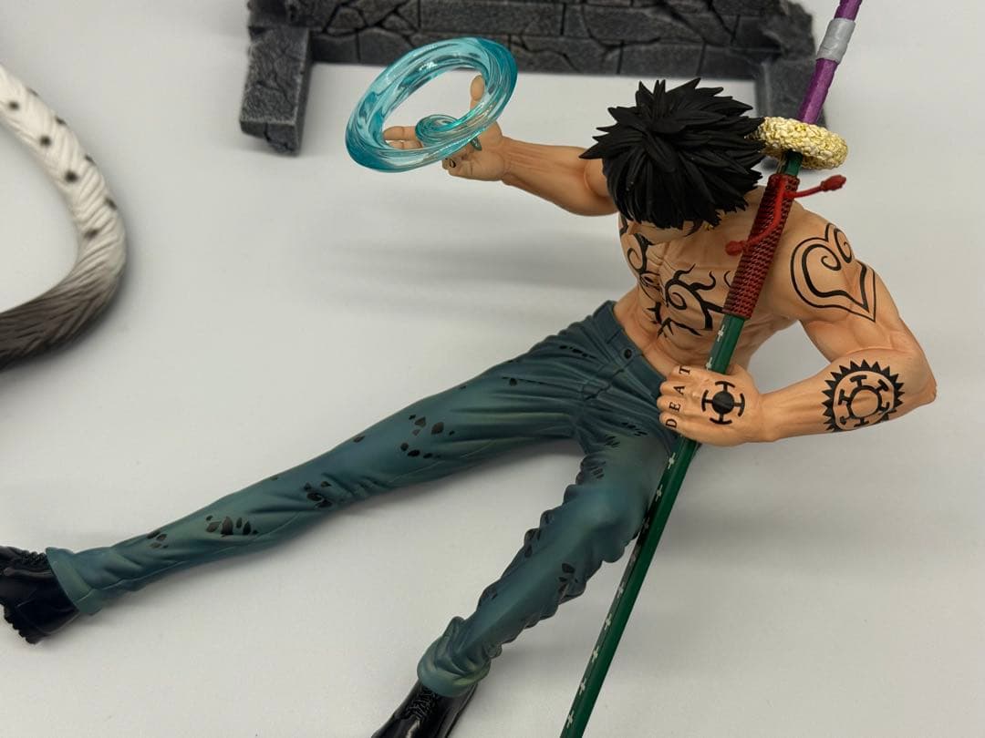 ワンピース トラファルガー・ロー ユキヒョウ ベポ　フィギュア　3体セット