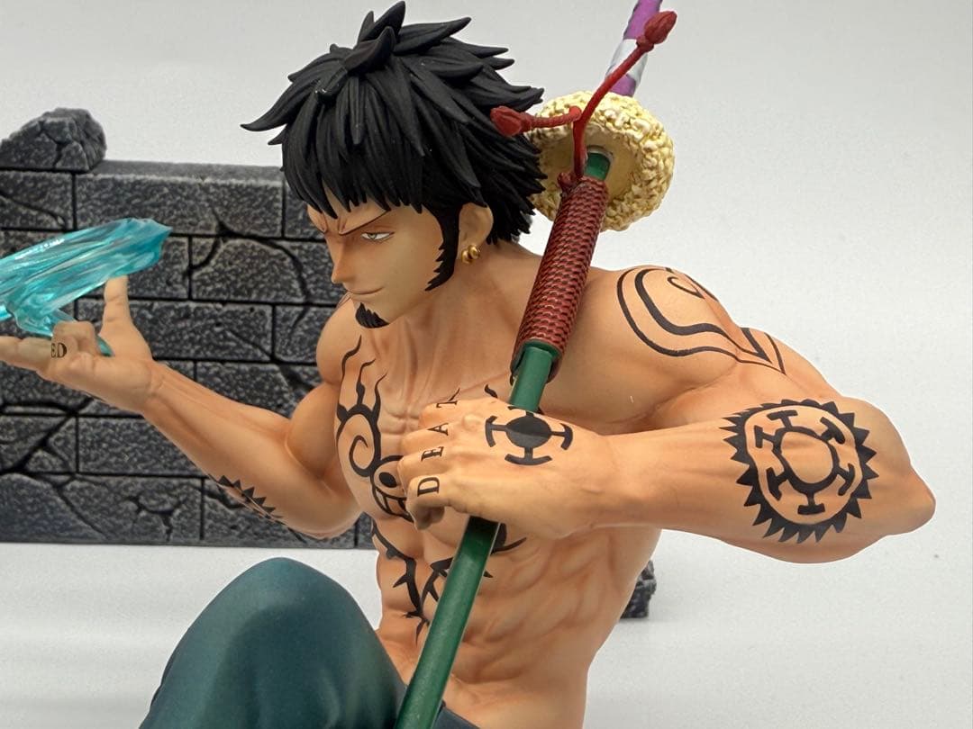 ワンピース トラファルガー・ロー ユキヒョウ ベポ　フィギュア　3体セット