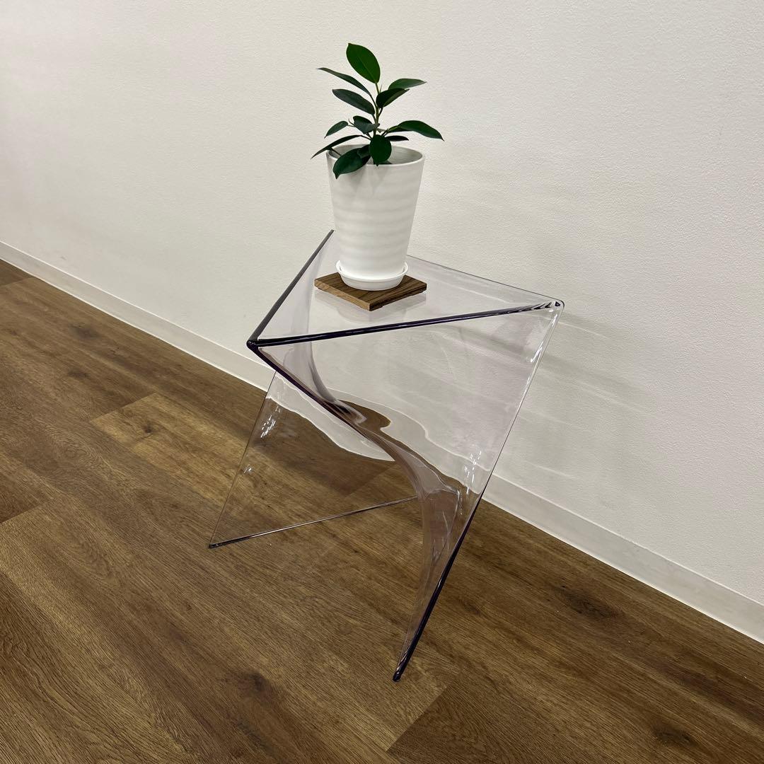 新品☆おしゃれサイドテーブル 花台 ナイトテーブル クリア モダン オブジェ