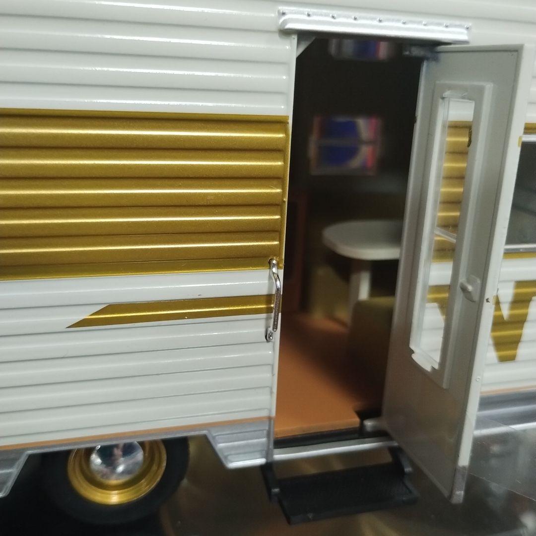 グリーンライト　winnebago　ウィネベーゴ　トレーラー　ミニカー　1:24