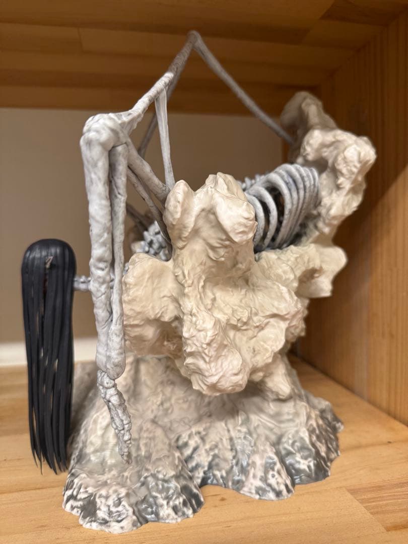 進撃の巨人 一番くじ ラストワン賞 終尾の巨人 フィギュア