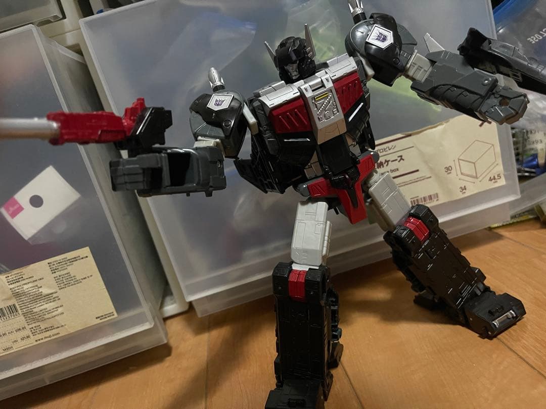 トランスフォーマースカイシャドウ タイタンズリターン ブラックシャドー