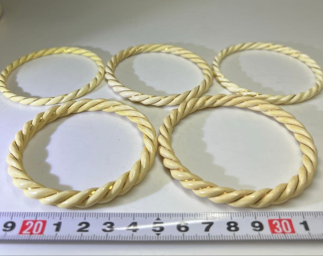 本金入　極上バングル　124g 東Y8-0129☆2F