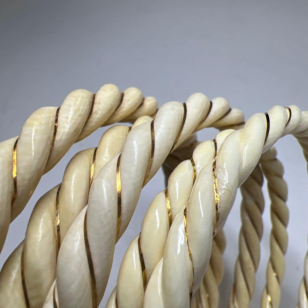 本金入　極上バングル　124g 東Y8-0129☆2F