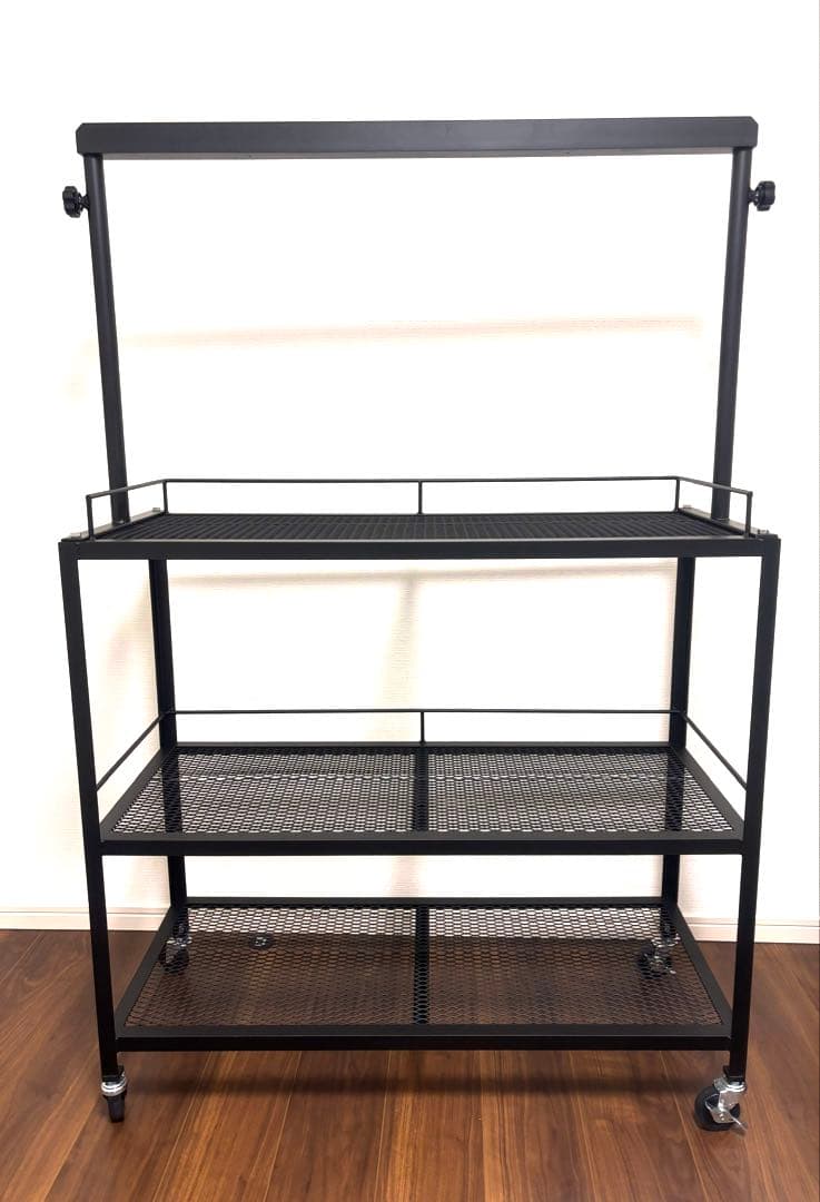 アイアンラック　アイアンシェルフ　3段　植物棚　ライティングスタンド　アガベ