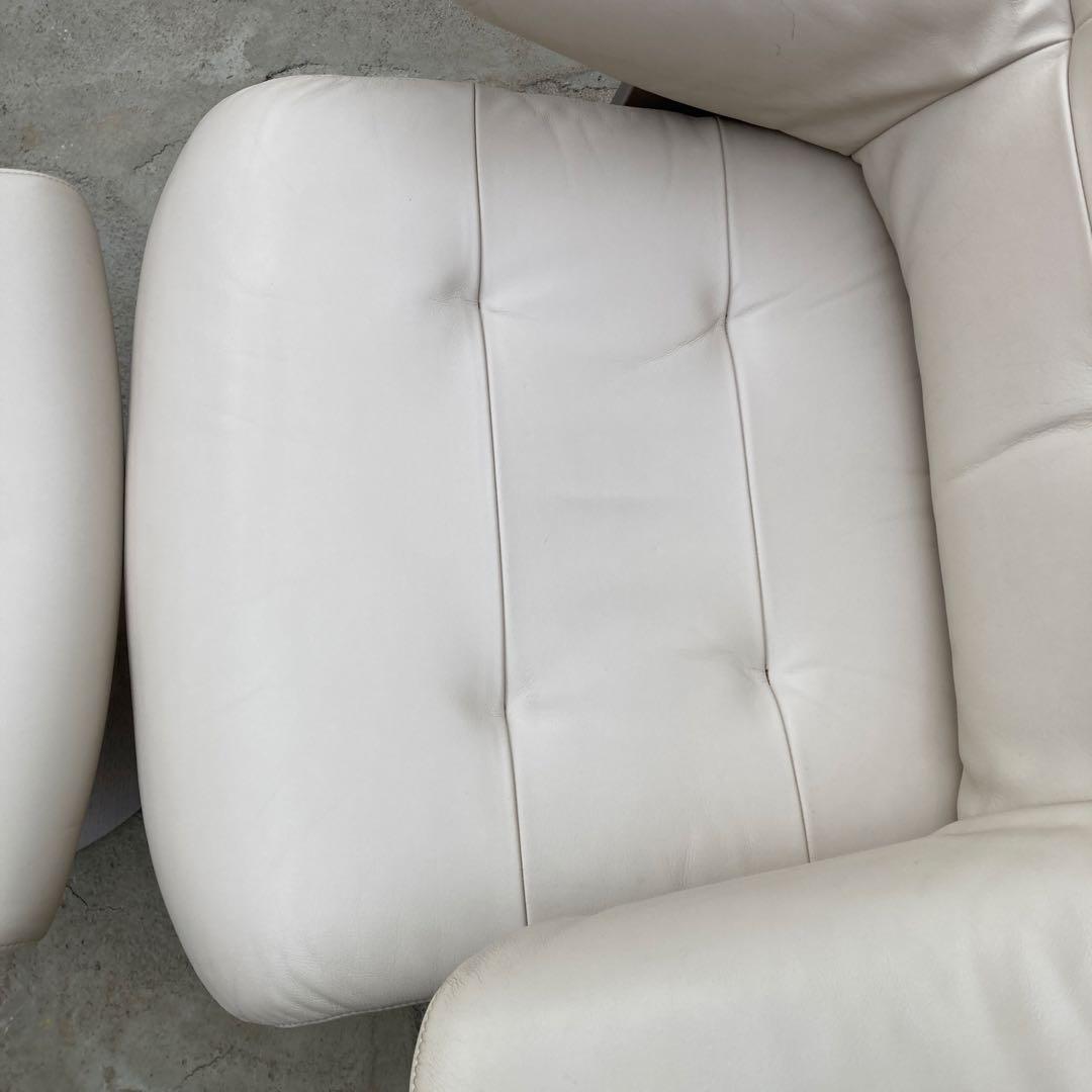 赤*福様 カリモク 本革 レザー パーソナルチェア 白 ベージュ オットマンセッ