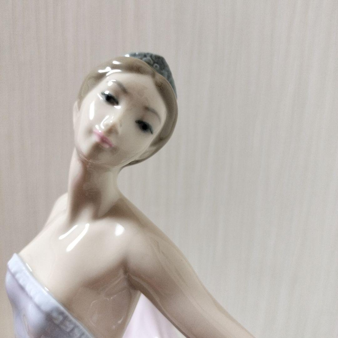 リヤドロ　No.05050 踊る少女