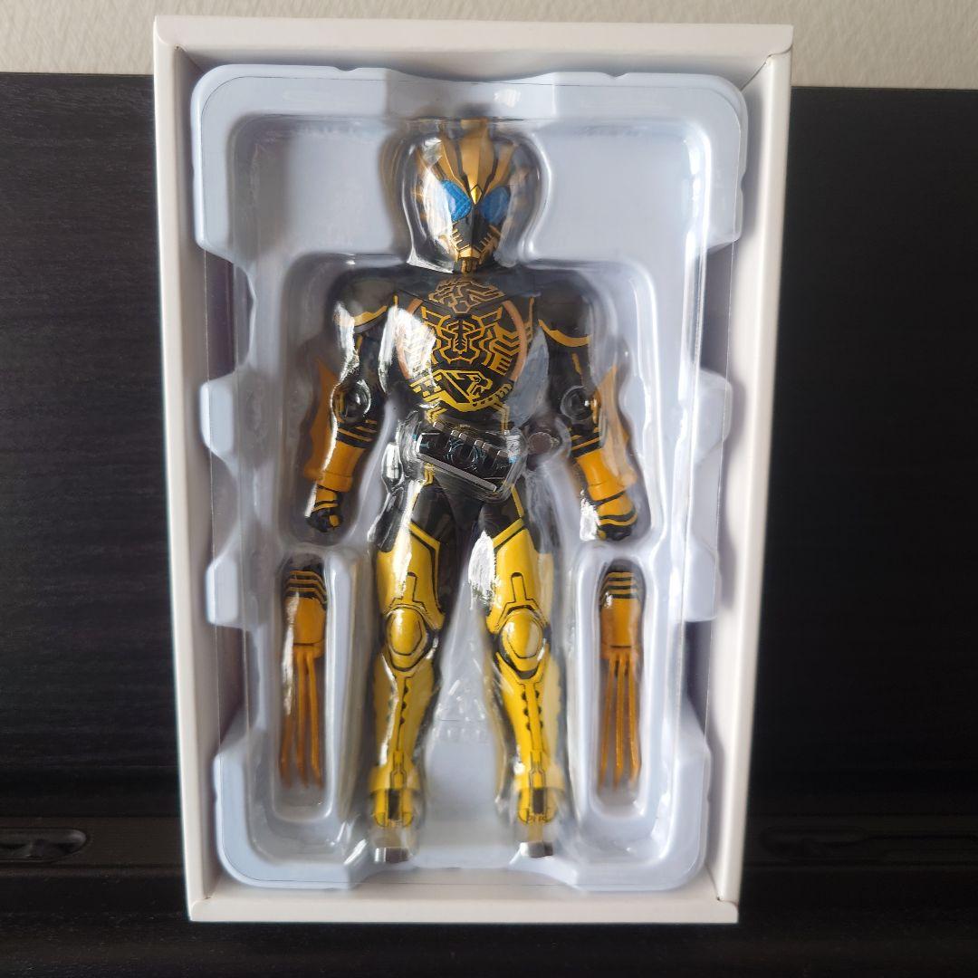 S.H.Figuarts 真骨彫 仮面ライダーオーズ ラトラーターコンボ