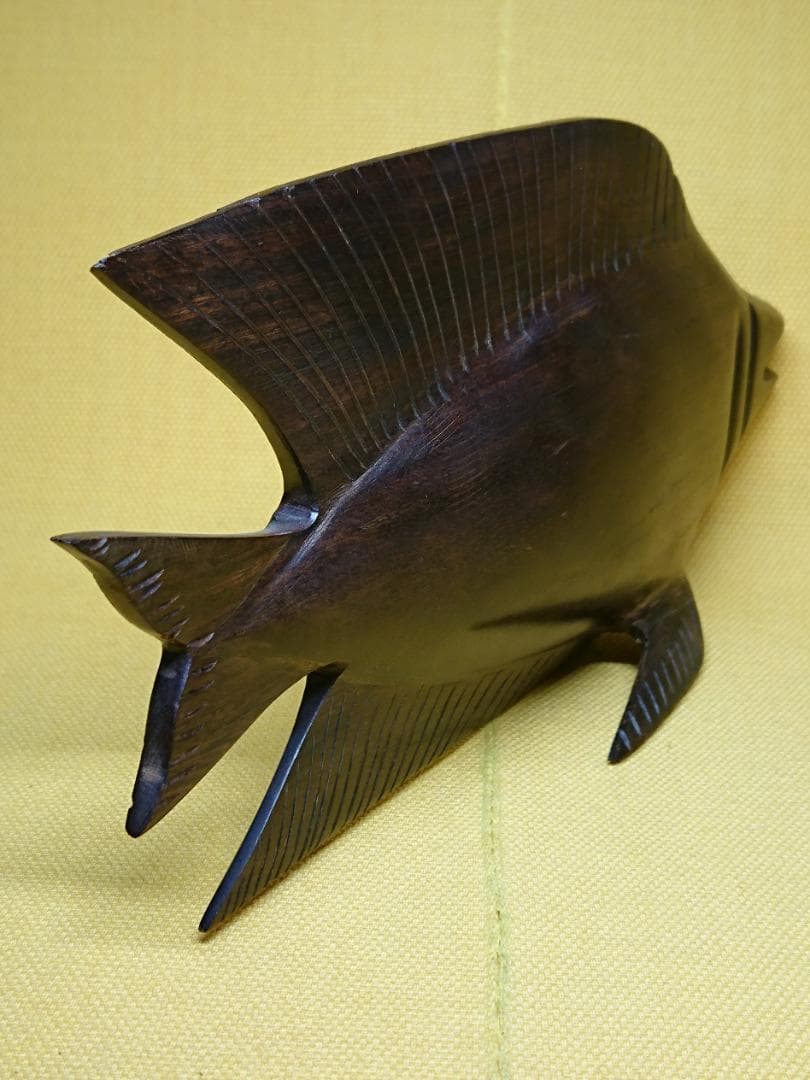 【美品】サカナ　魚　木彫　天然木　置物　インテリア　工芸品　美術品　A3221