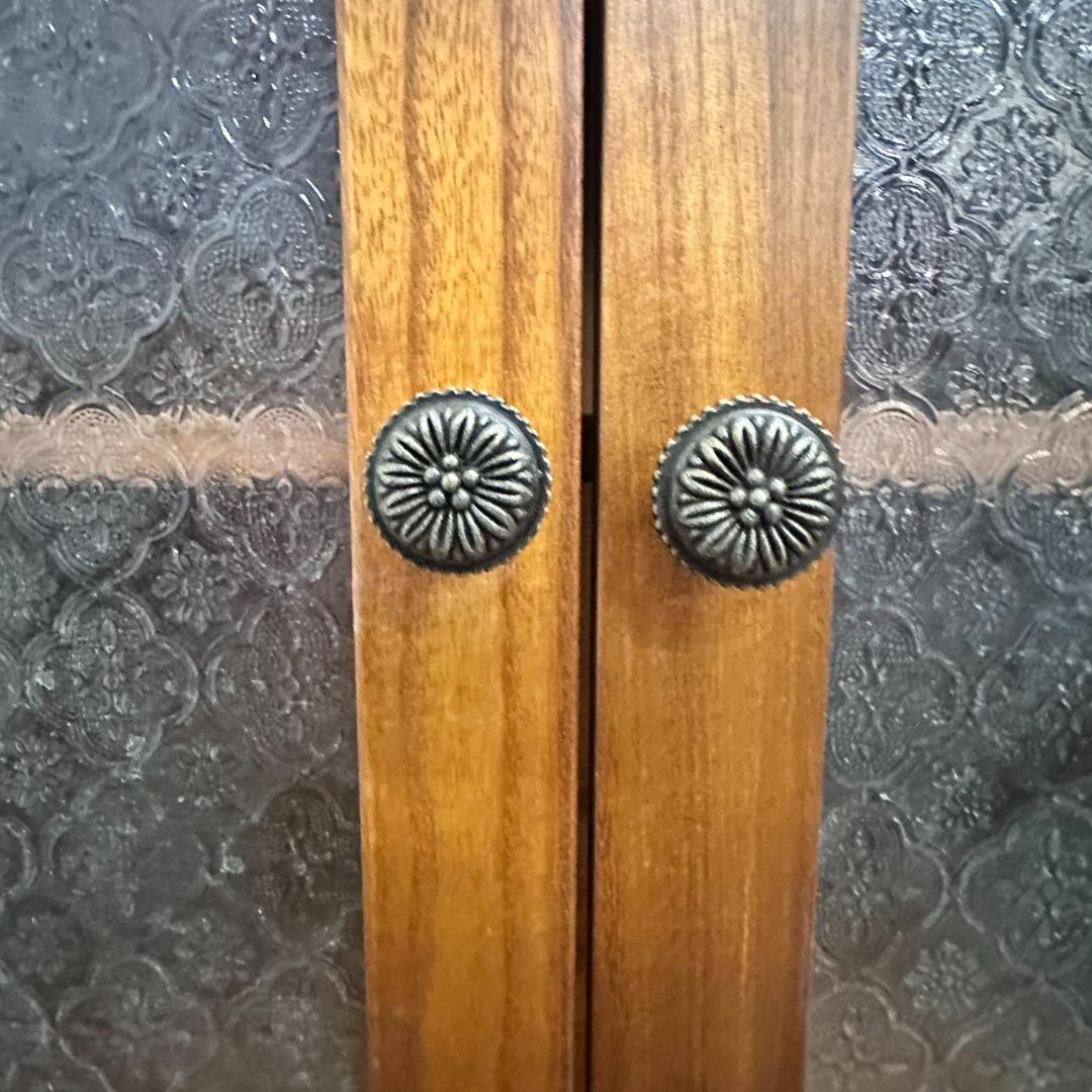 レトロシリーズ　アンティーク調　キャビネット 食器棚