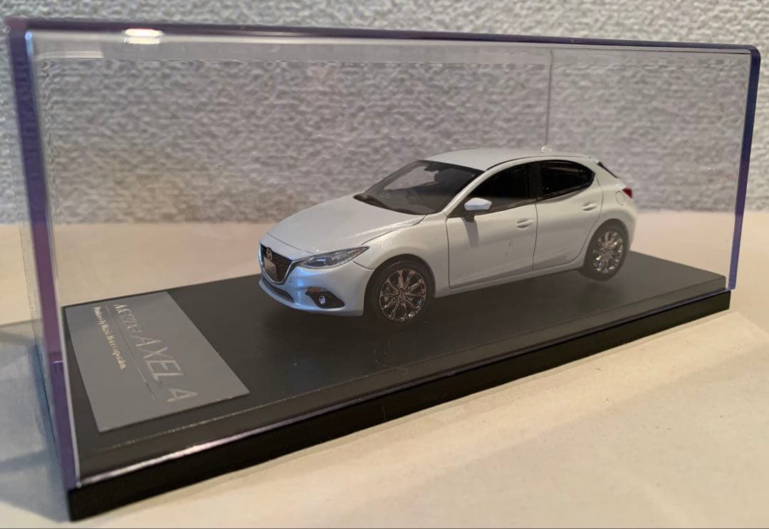 MAZDA特注1/43 アクセラ スポーツ スノーフレイクホワイトパールマイカ