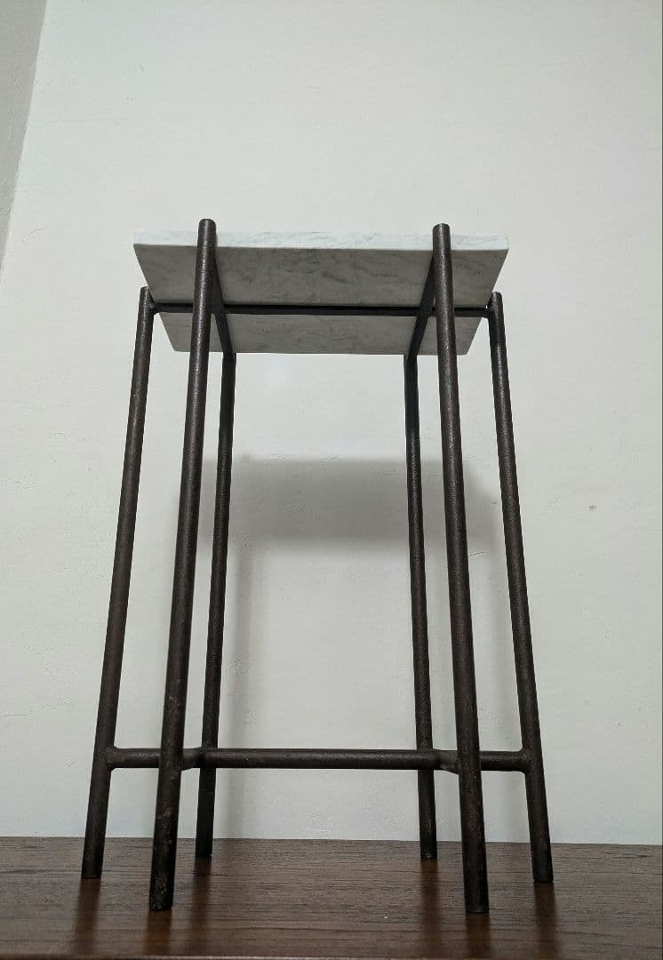 大理石　鉄　ヴィンテージ　サイドテーブル　コーヒーテーブル　アンティーク　インド